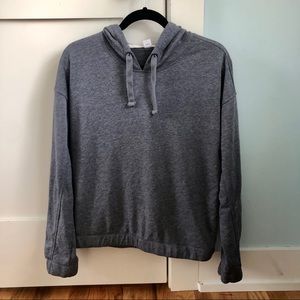 Super comfy and loose fit sweatshirt/hoodie!